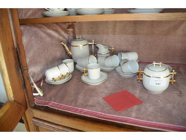 2 porseleienen koffieserviezen - afbeelding 1 van  17