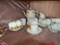 2 porseleienen koffieserviezen - afbeelding 2 van  17