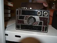 2 porseleinen beelden, 2 lampjes, 2 vazen, 2 oude fototoestellen, 15 ingebonden boeken - afbeelding 6 van  12