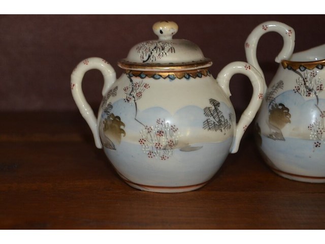 2 porseleinen koffieserviezen, 5 sierstukken - afbeelding 3 van  14