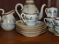 2 porseleinen koffieserviezen, 5 sierstukken - afbeelding 4 van  14