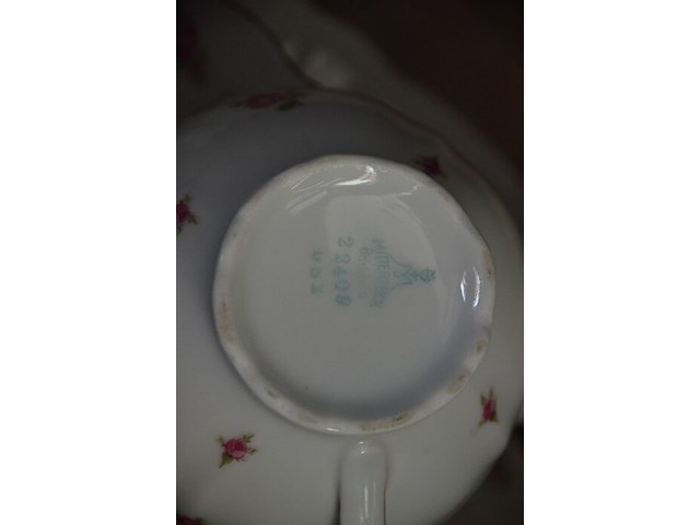 2 porseleinen koffieserviezen, 5 sierstukken - afbeelding 11 van  14