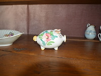 2 porseleinen koffieserviezen, 5 sierstukken - afbeelding 12 van  14