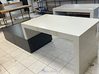 2 presentatiemeubels - afbeelding 2 van  3