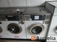 2 professionele wasmachines 6,5 kg met ipso hw64 token coin - afbeelding 3 van  7