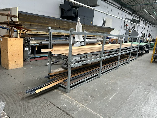 2 profielbakken met inhoud - afbeelding 1 van  4