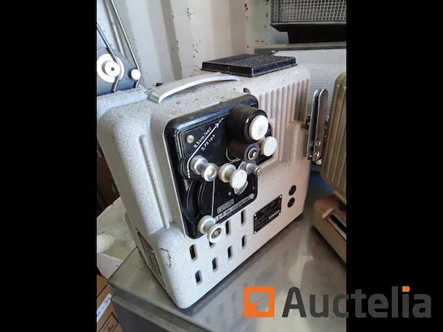 2 projectoren uit de eumig-collectie - afbeelding 9 van  14