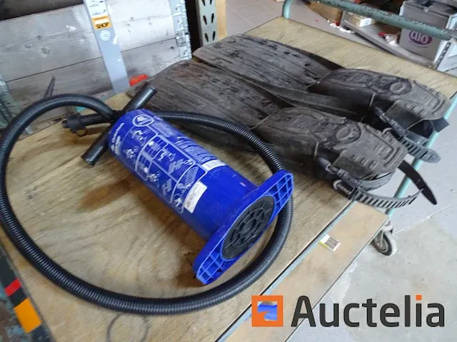 2 prolight cressi palmen, kleine handmatige inflator - afbeelding 6 van  6