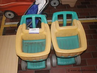 2 pvc speelgoed winkelwagentjes - afbeelding 1 van  1