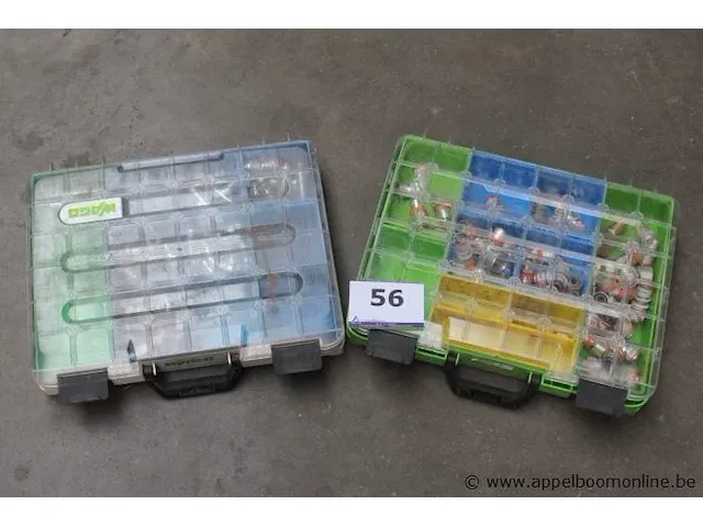 2 pvc stapelkoffers met inhoud - afbeelding 1 van  3