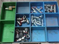 2 pvc stapelkoffers met inhoud - afbeelding 2 van  3