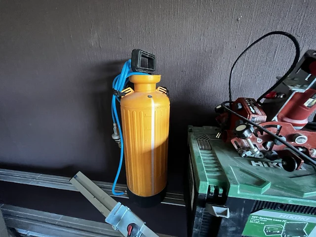 2 raimondi werktafels in combinatie met haakse slijper - afbeelding 10 van  16