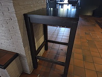 2 rechthoekige + 3 vierkante houten hoge tafels - afbeelding 7 van  7