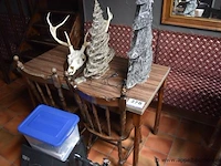 2 rechthoekige houten tafels vv 4 stoelen (staande op 1e verdieping) - afbeelding 1 van  2