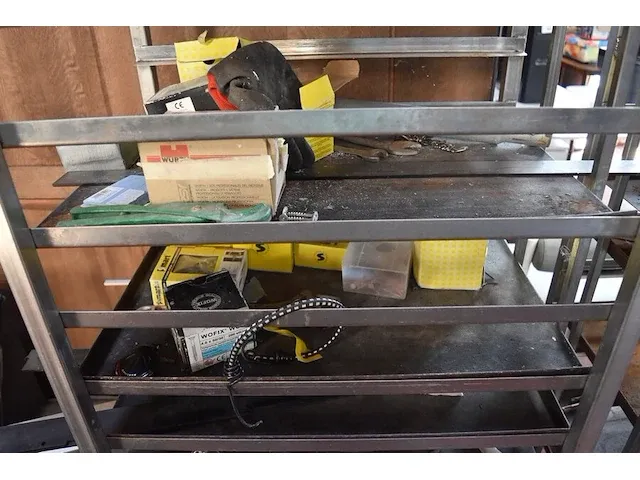 2 rekjes met kleine partij schroeven en klein materiaal (29) - afbeelding 5 van  14