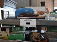 2 rekjes met kleine partij schroeven en klein materiaal (29) - afbeelding 12 van  14