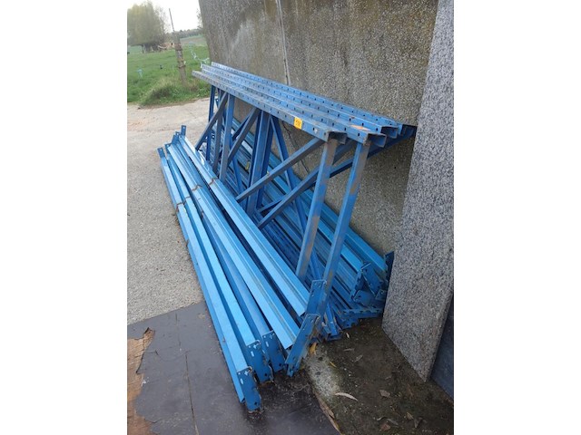 2 rekken l3,50 x h2,90m (4 staanders en 12 liggers) - afbeelding 2 van  2