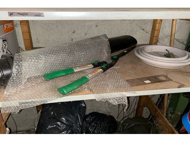 2 rekken met inhoud - afbeelding 6 van  6