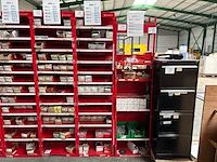 2 rekken würth met vastzetmateriaal - afbeelding 1 van  9