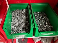 2 rekken würth met vastzetmateriaal - afbeelding 4 van  9
