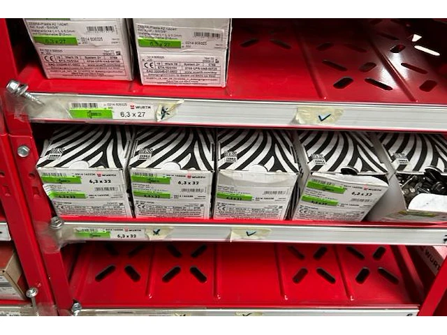 2 rekken würth met vastzetmateriaal - afbeelding 8 van  9