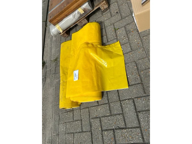 2 restrollen gele pvc - afbeelding 1 van  2
