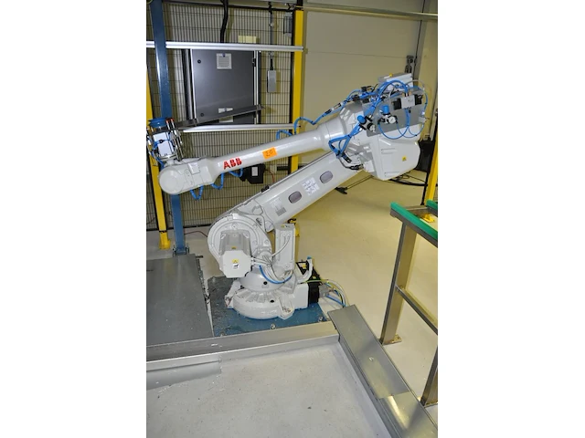 2 * robot abb ab - afbeelding 5 van  8