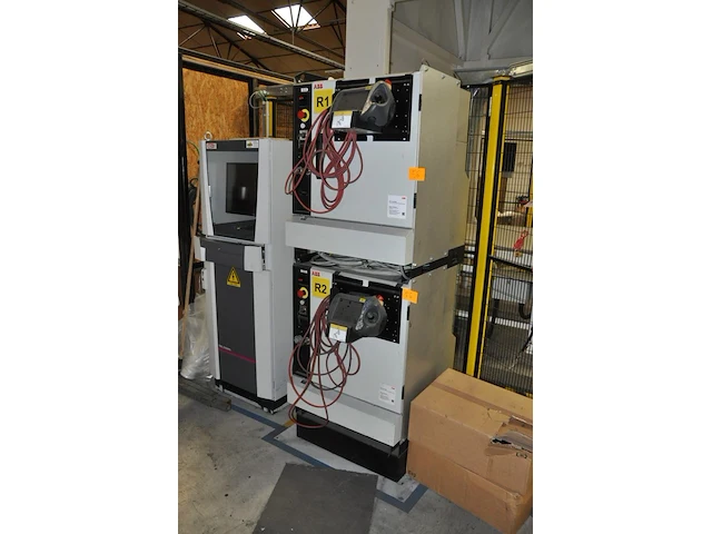 2 * robot abb incl. keyence device - afbeelding 4 van  6