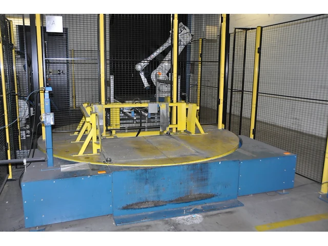 2 * robot abb + rotating platform - afbeelding 3 van  8