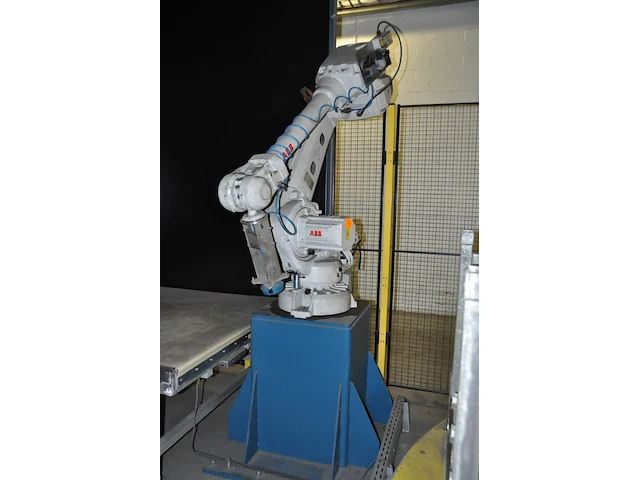 2 * robot abb + rotating platform - afbeelding 5 van  8