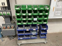 2 rokarren met vastzetmateriaal