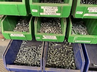 2 rokarren met vastzetmateriaal - afbeelding 2 van  2