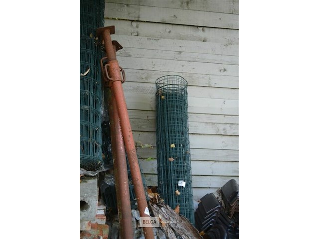 2 rollen ijzerdraad vierkantjes - afbeelding 4 van  5