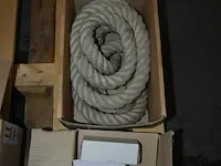 2 rollen naturel en bevestiging