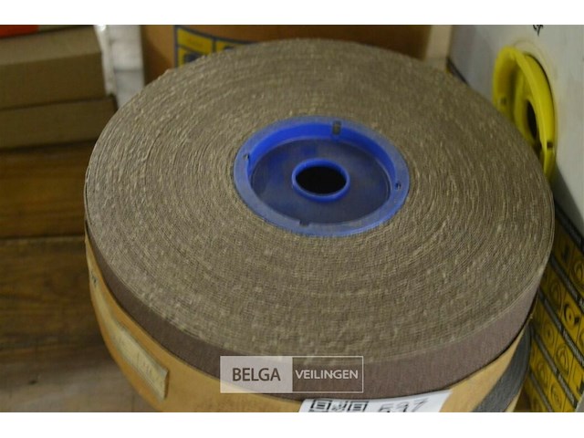 2 rollen schuurpapier - afbeelding 2 van  2