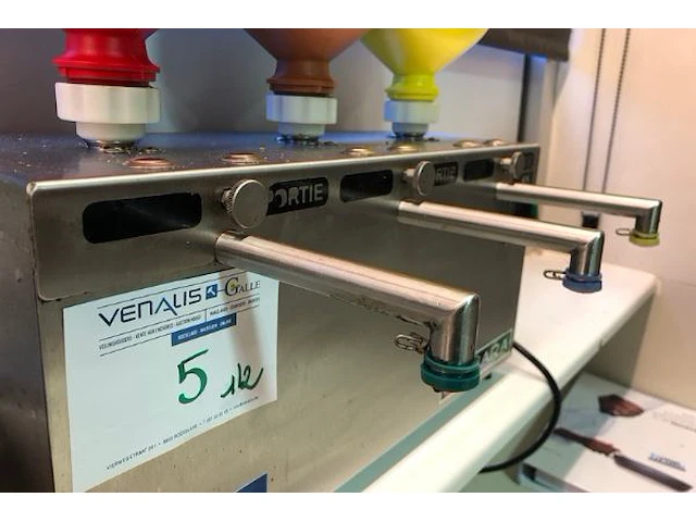 2 sausdispensers - afbeelding 4 van  4
