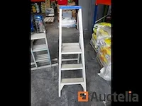 2 schalen en aluminium trapladder - afbeelding 4 van  6