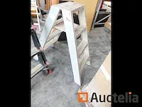 2 schalen en aluminium trapladder - afbeelding 6 van  11
