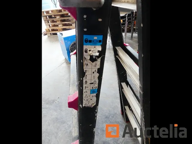 2 schalen en aluminium trapladder - afbeelding 7 van  11