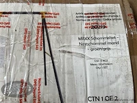 2 schommelsets en konijnenhok - afbeelding 1 van  4