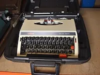 2 schrijfmachines is koffer borther , smith-corona - afbeelding 6 van  8