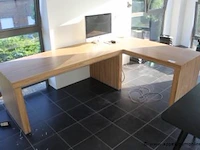 2 schrijftafels afm 260x80cm (staande op 1e verdieping) - afbeelding 1 van  1