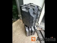 2 sets van 2 jerrycans voor jeep, 2 sets voor jerrycans voor jeep - afbeelding 4 van  11