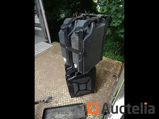 2 sets van 2 jerrycans voor jeep, 2 sets voor jerrycans voor jeep - afbeelding 5 van  11