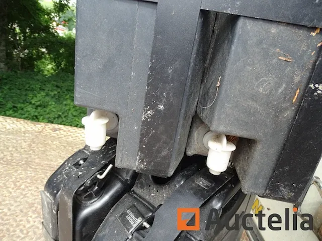 2 sets van 2 jerrycans voor jeep, 2 sets voor jerrycans voor jeep - afbeelding 6 van  11