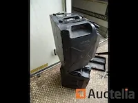 2 sets van 2 jerrycans voor jeep, 2 sets voor jerrycans voor jeep - afbeelding 9 van  11