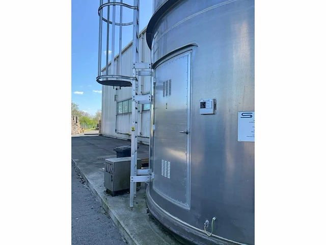 2 silo’s 150 ton met chiller frigel en droger munters - afbeelding 56 van  59