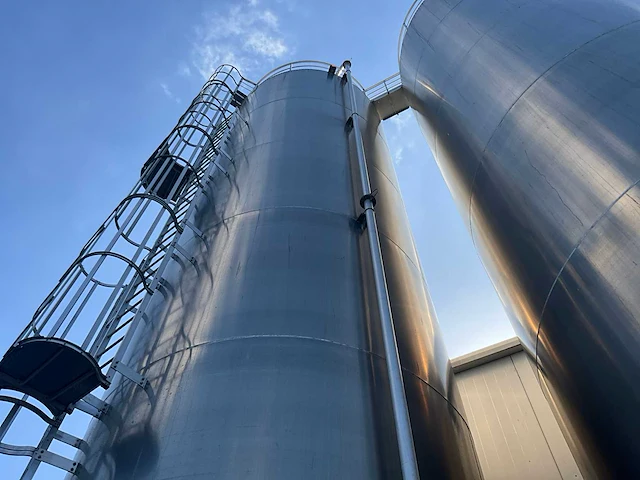 2 silo’s 150 ton met chiller frigel en droger munters - afbeelding 58 van  59