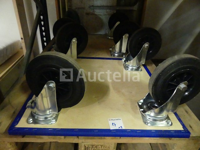 2 skateboards - afbeelding 2 van  3