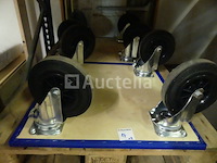 2 skateboards - afbeelding 2 van  3